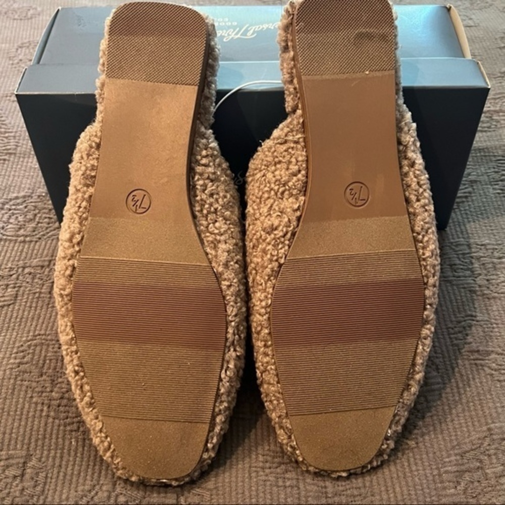 Margo Memory Foam Slides - Picture 2 of 3